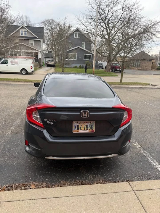 2019 Honda Civic 10th Gen - Image 4 of 9