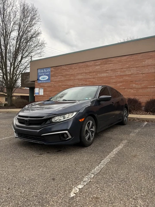 2019 Honda Civic 10th Gen - Image 2 of 9