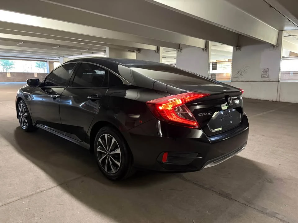 2019 Honda Civic 10th Gen - Image 6 of 10