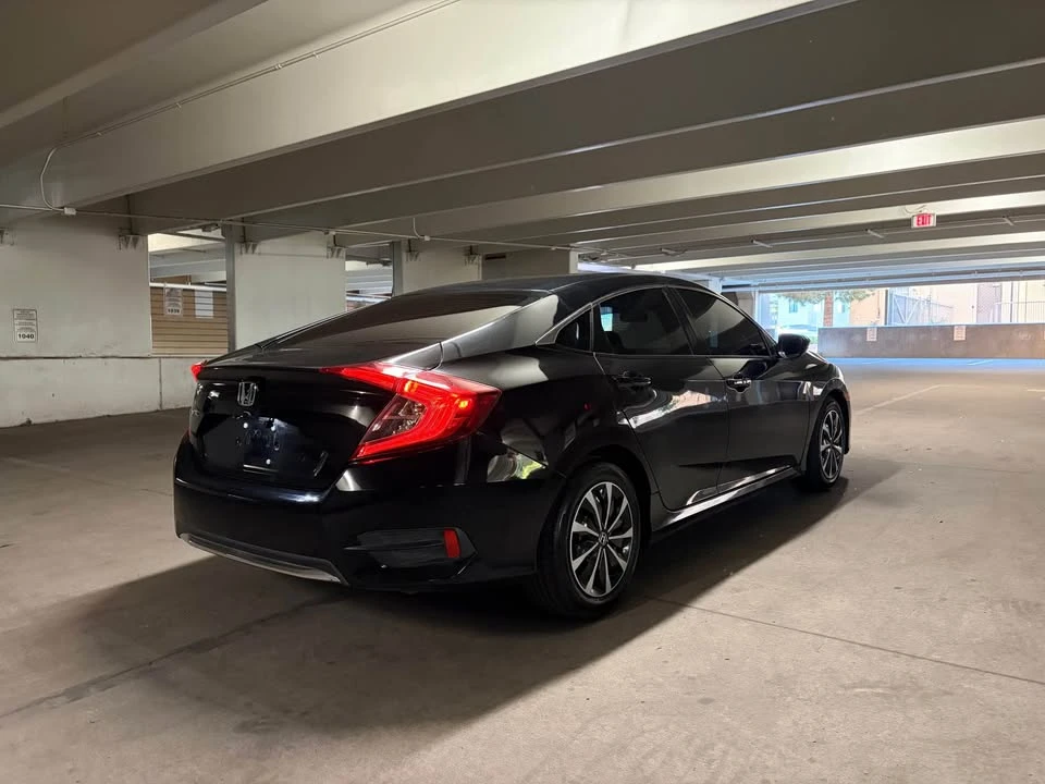 2019 Honda Civic 10th Gen - Image 5 of 10