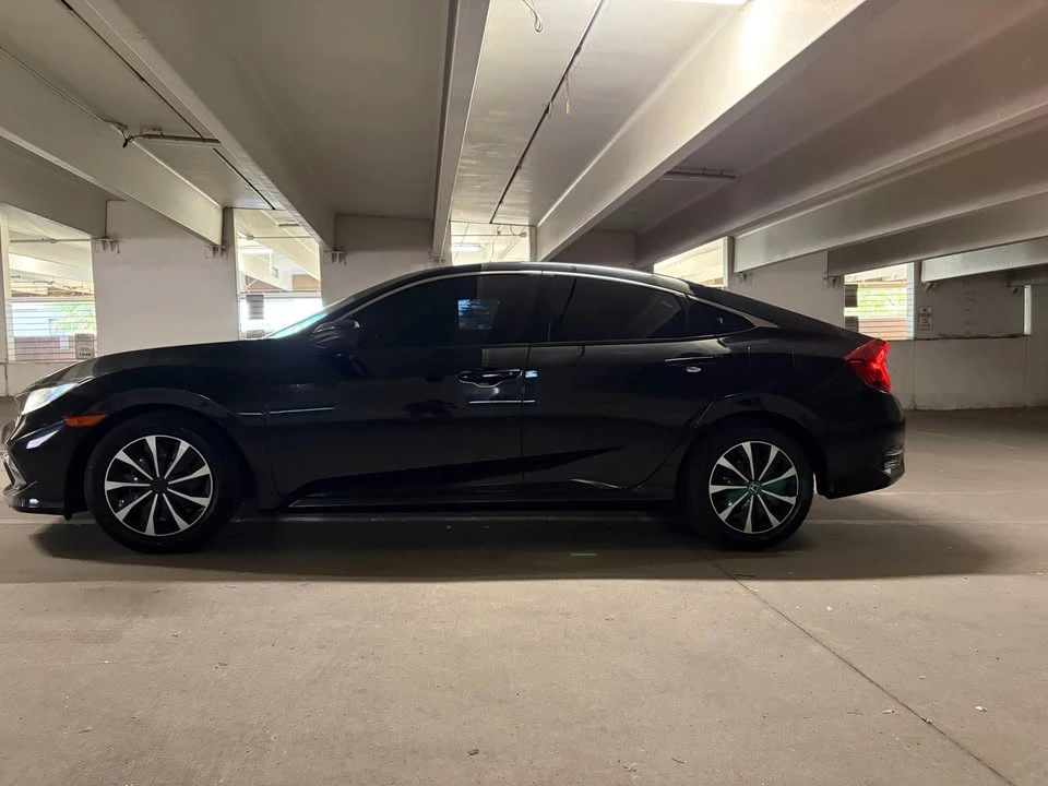 2019 Honda Civic 10th Gen - Image 3 of 10