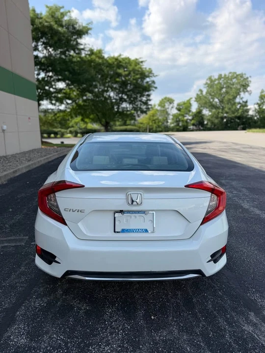 2019 Honda Civic 10th Gen - Image 8 of 17