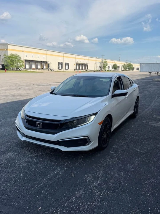 2019 Honda Civic 10th Gen - Image 2 of 17