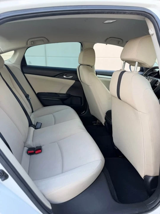 2019 Honda Civic 10th Gen - Image 12 of 17