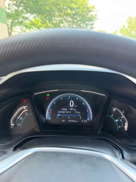2019 Honda Civic 10th Gen - Image 13 of 17