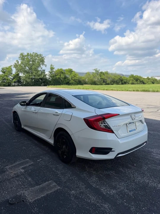 2019 Honda Civic 10th Gen - Image 3 of 17
