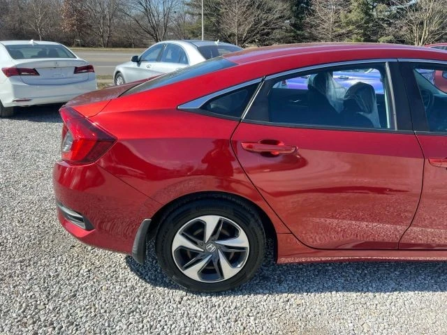 2019 Honda Civic 10th Gen - Image 9 of 18