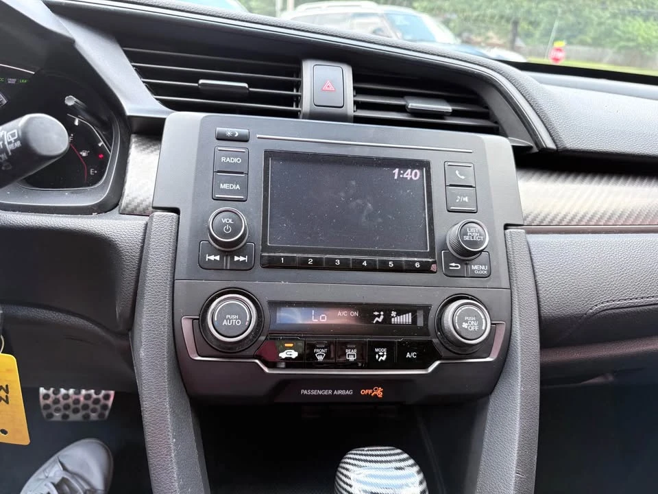 2019 Honda Civic 10th Gen - Image 8 of 12