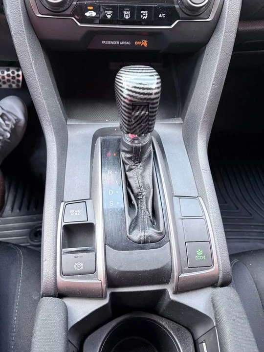 2019 Honda Civic 10th Gen - Image 9 of 12