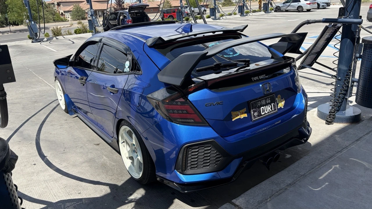 2019 Honda Civic 10th Gen - Image 20 of 24