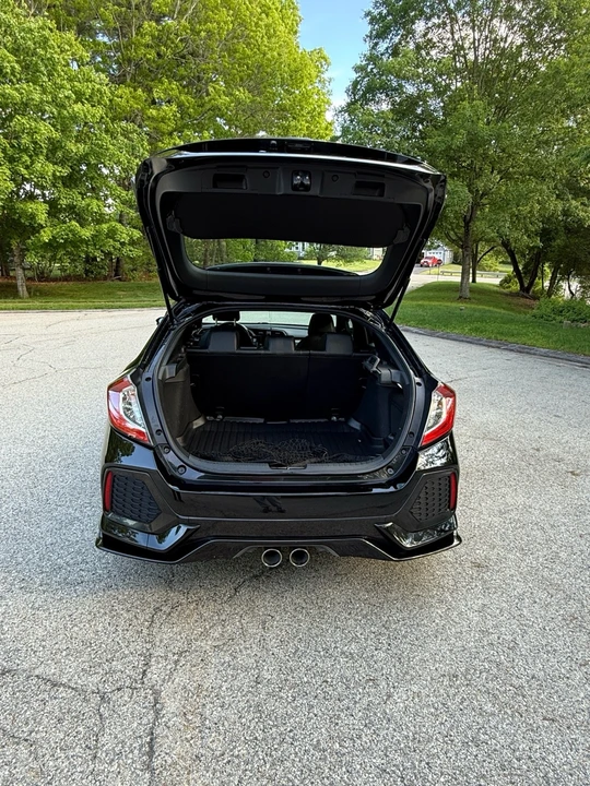 2019 Honda Civic 10th Gen - Image 9 of 28