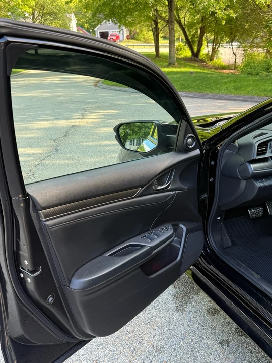 2019 Honda Civic 10th Gen - Image 17 of 28