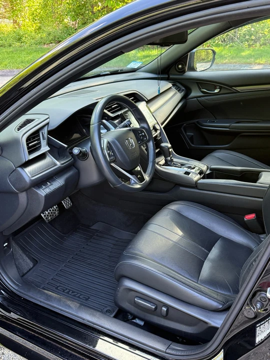2019 Honda Civic 10th Gen - Image 15 of 28