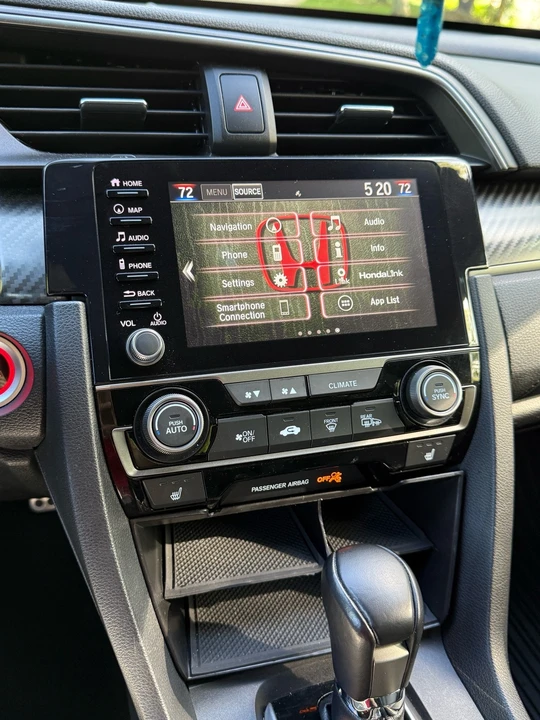2019 Honda Civic 10th Gen - Image 14 of 28
