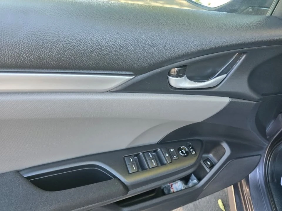 2019 Honda Civic 10th Gen - Image 15 of 19