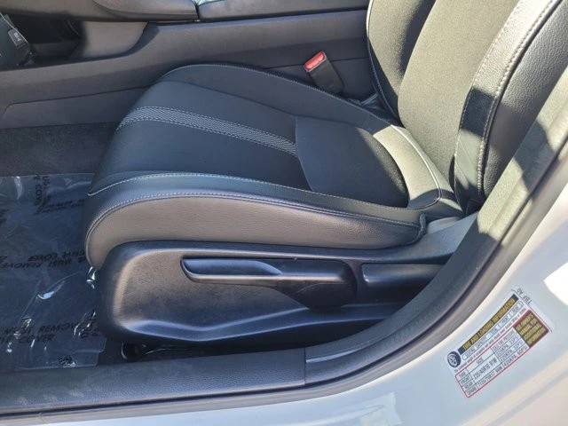 2019 Honda Civic 10th Gen - Image 10 of 12
