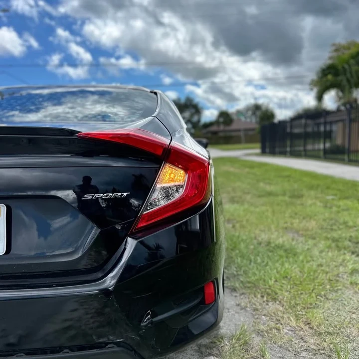 2019 Honda Civic Si 10th Gen - Image 6 of 10