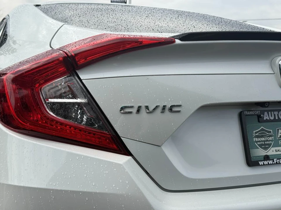 2019 Honda Civic 10th Gen - Image 8 of 21