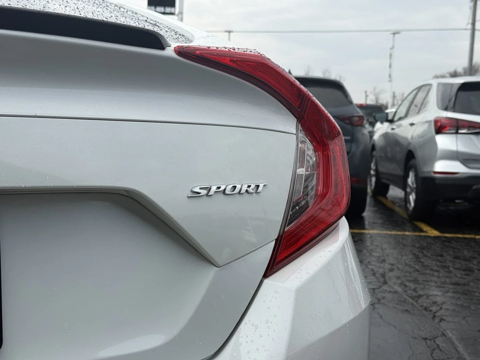 2019 Honda Civic 10th Gen - Image 9 of 21