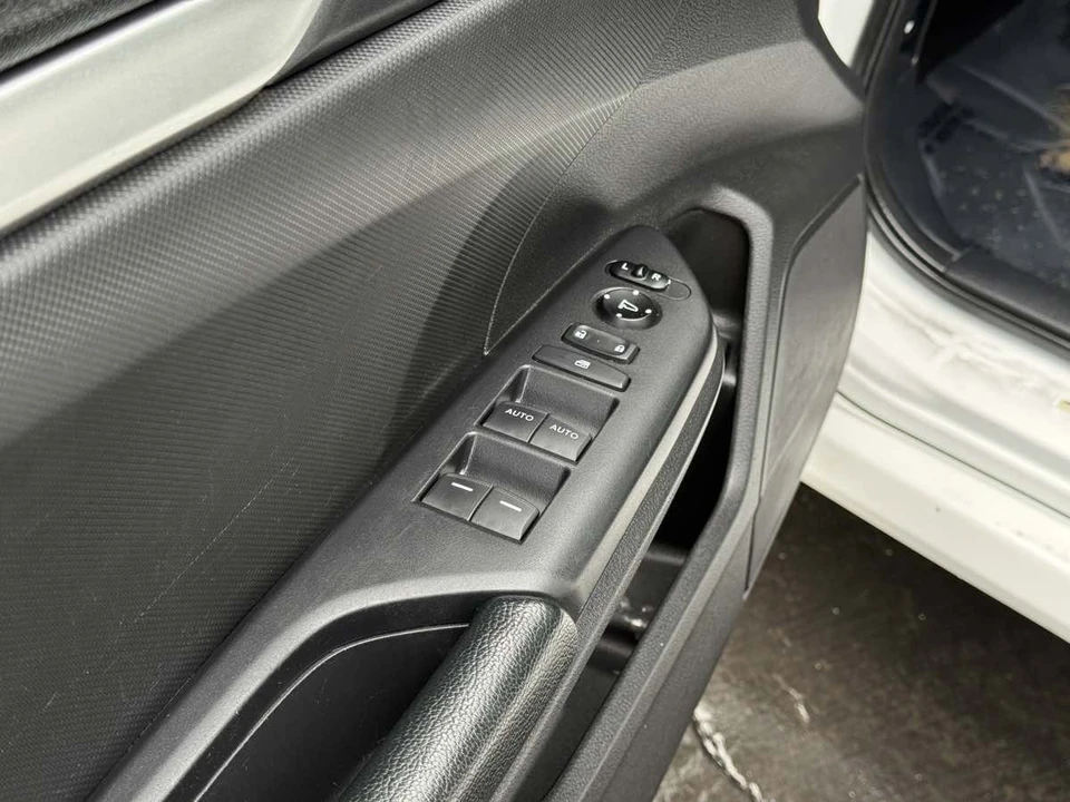 2019 Honda Civic 10th Gen - Image 18 of 21