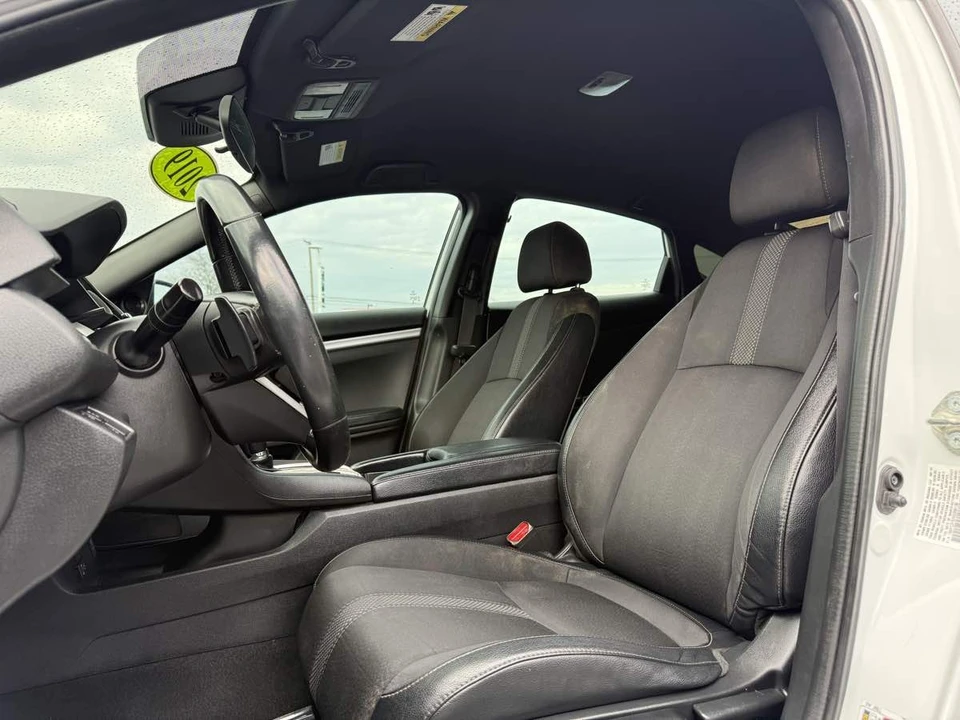 2019 Honda Civic 10th Gen - Image 16 of 21