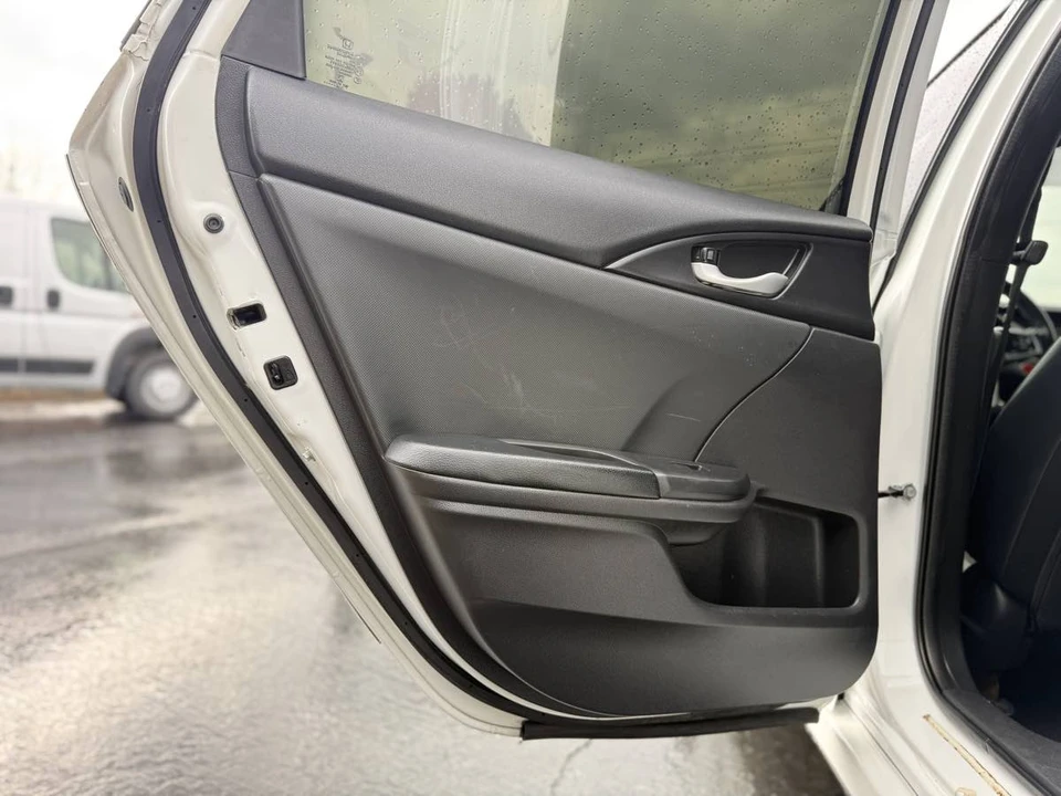 2019 Honda Civic 10th Gen - Image 12 of 21