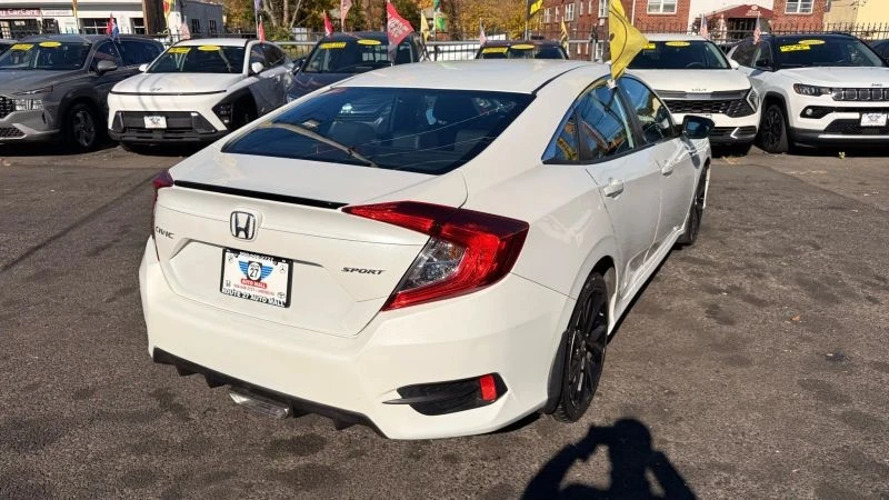 2019 Honda Civic 10th Gen - Image 9 of 12