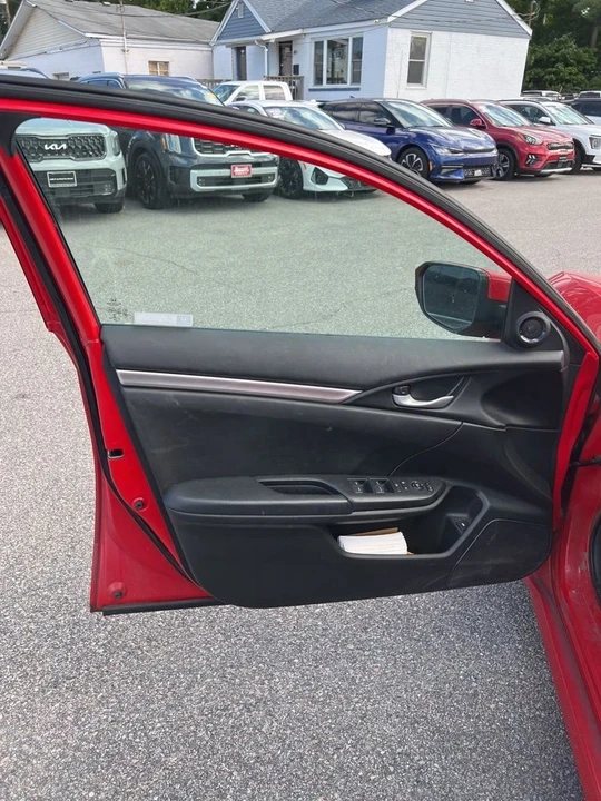 2019 Honda Civic 10th Gen - Image 9 of 12