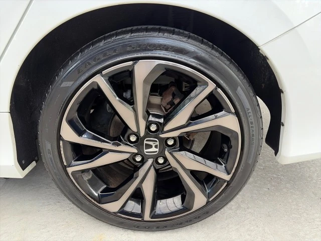 2019 Honda Civic 10th Gen - Image 16 of 31
