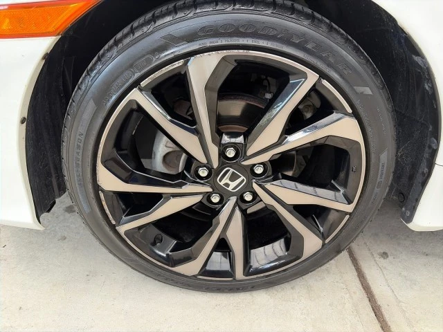 2019 Honda Civic 10th Gen - Image 19 of 31