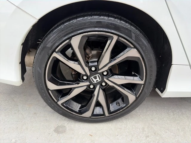 2019 Honda Civic 10th Gen - Image 17 of 31