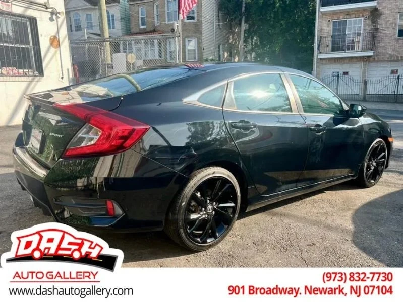 2019 Honda Civic 10th Gen - Image 8 of 12