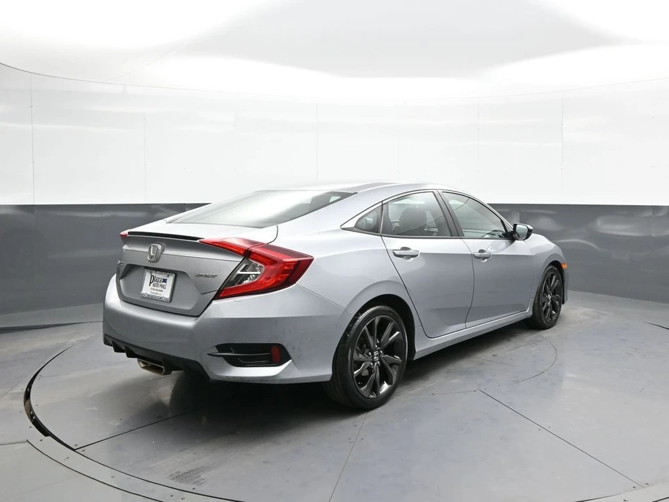2019 Honda Civic 10th Gen - Image 6 of 12