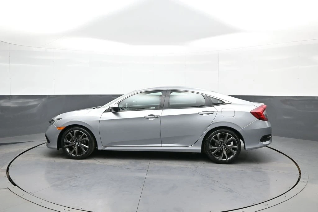 2019 Honda Civic 10th Gen - Image 9 of 12