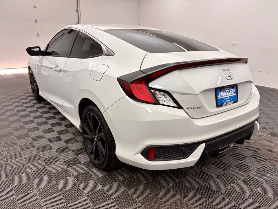 2019 Honda Civic 10th Gen - Image 7 of 12