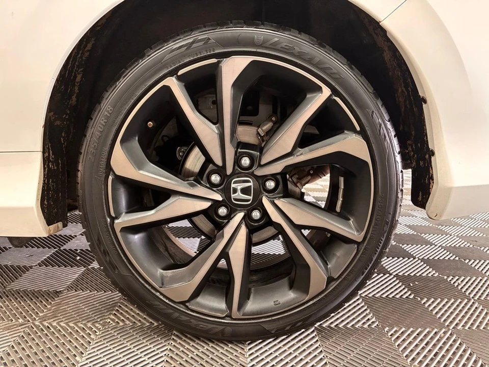 2019 Honda Civic 10th Gen - Image 11 of 12