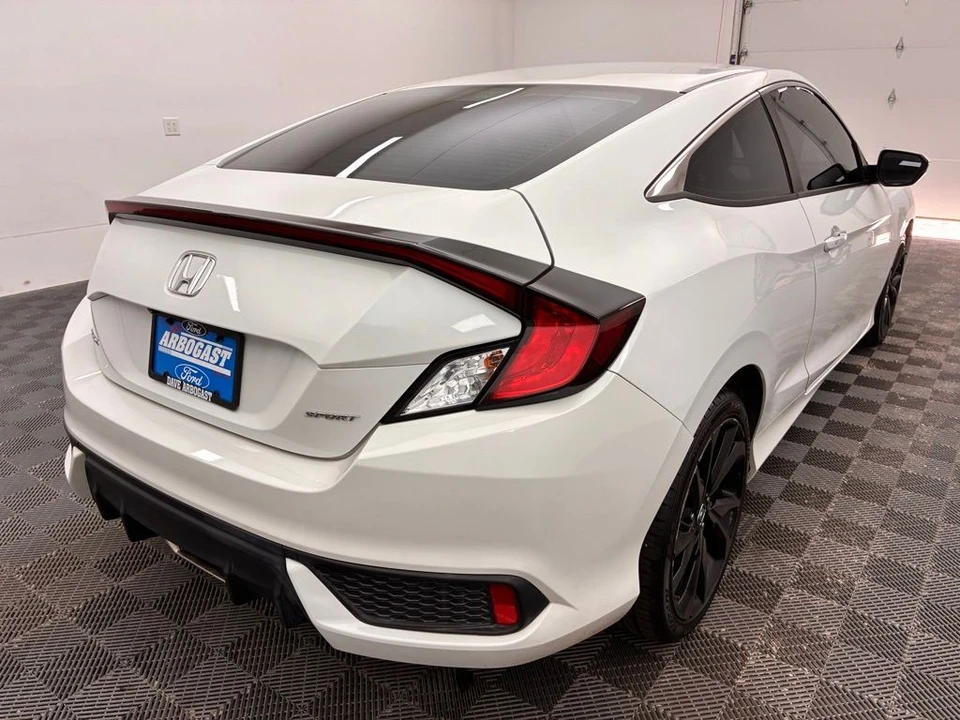 2019 Honda Civic 10th Gen - Image 5 of 12