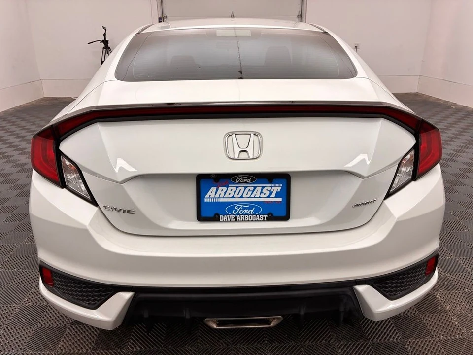 2019 Honda Civic 10th Gen - Image 6 of 12