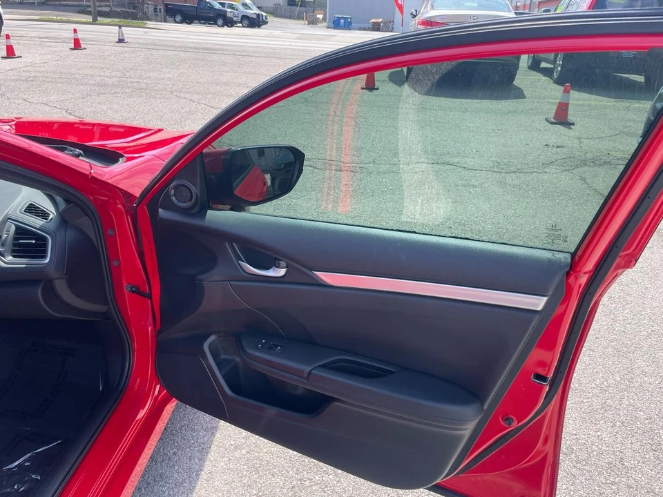 2019 Honda Civic 10th Gen - Image 16 of 26