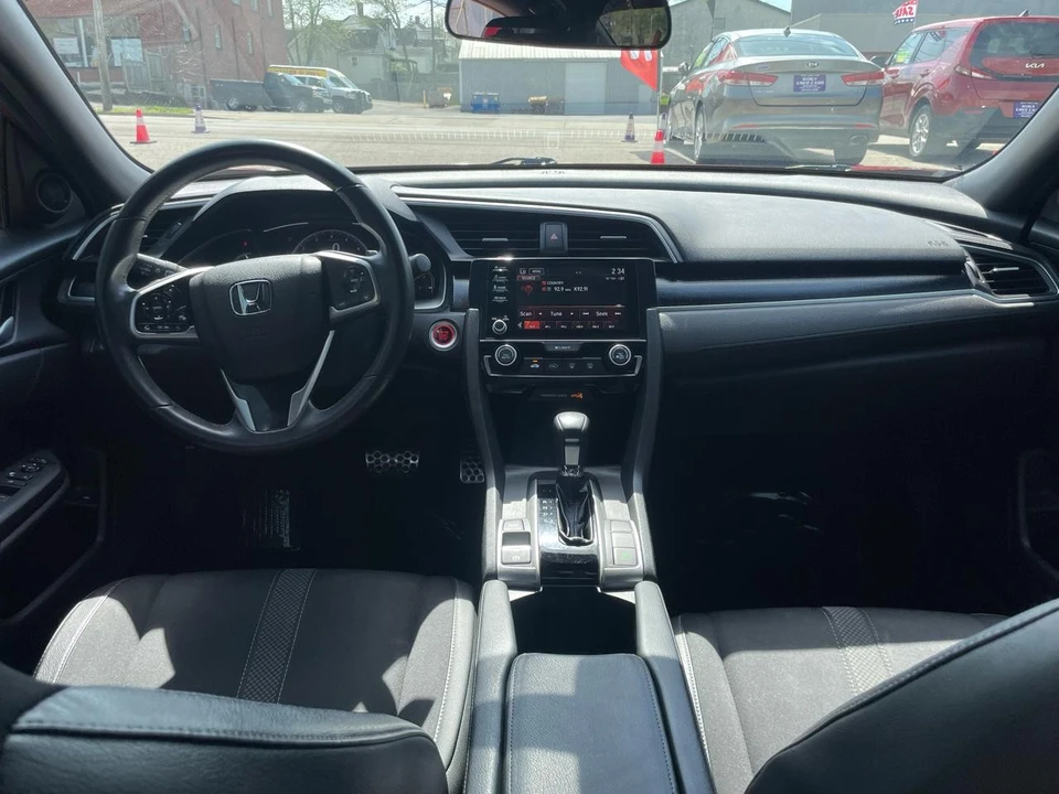 2019 Honda Civic 10th Gen - Image 15 of 26