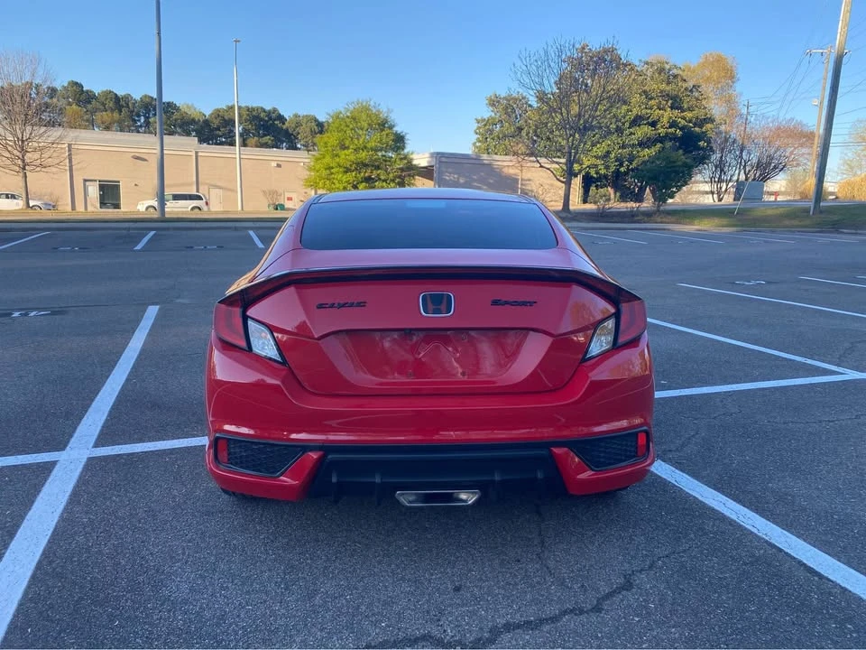 2019 Honda Civic 10th Gen - Image 6 of 15