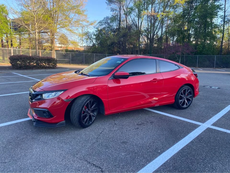2019 Honda Civic 10th Gen - Image 8 of 15