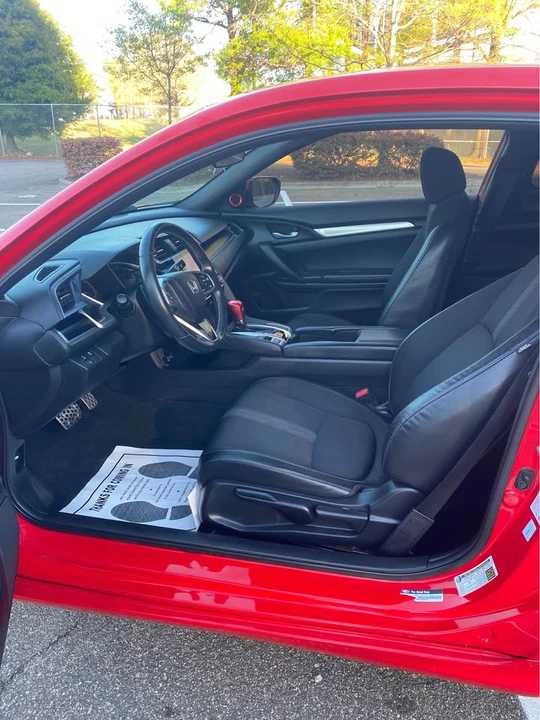 2019 Honda Civic 10th Gen - Image 9 of 15