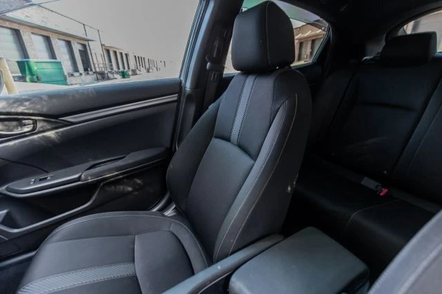 2019 Honda Civic 10th Gen - Image 19 of 21