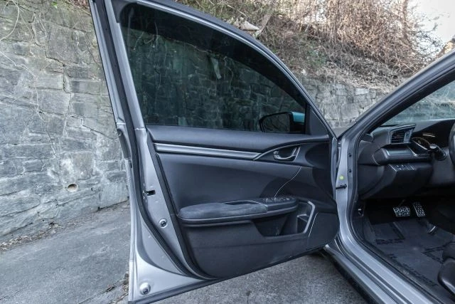 2019 Honda Civic 10th Gen - Image 15 of 21