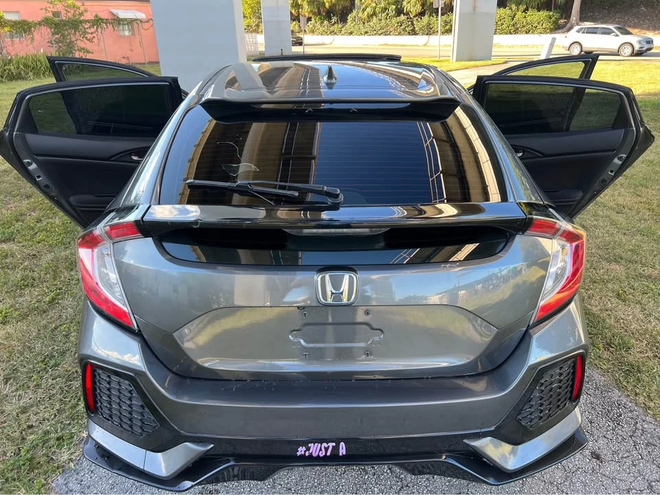 2019 Honda Civic 10th Gen - Image 13 of 19