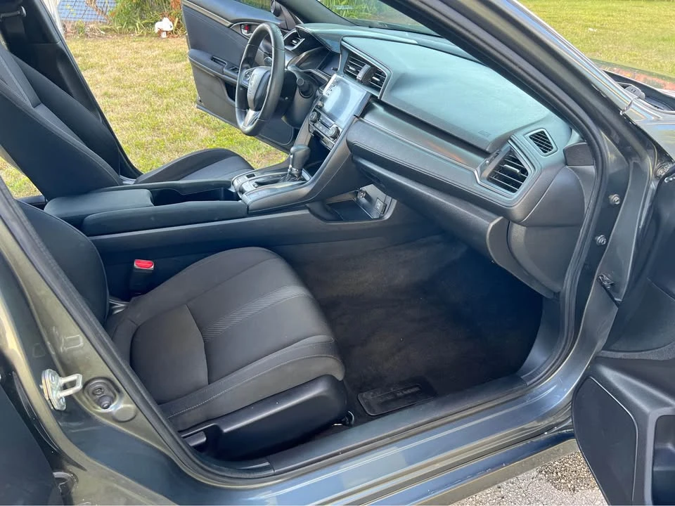 2019 Honda Civic 10th Gen - Image 12 of 19