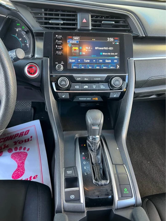 2019 Honda Civic 10th Gen - Image 18 of 19