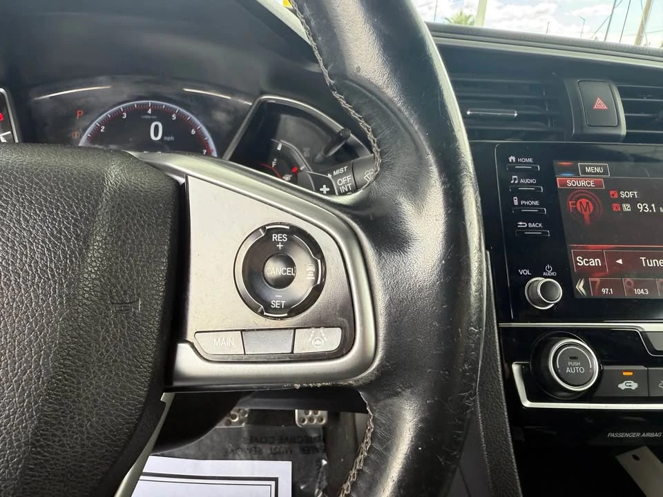 2019 Honda Civic 10th Gen - Image 12 of 15