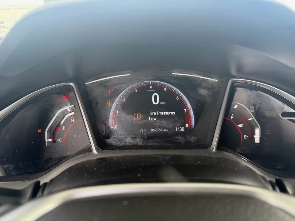 2019 Honda Civic 10th Gen - Image 13 of 15